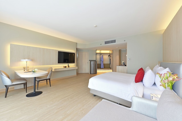 センター ポイント プラス オテル プラトゥーナム