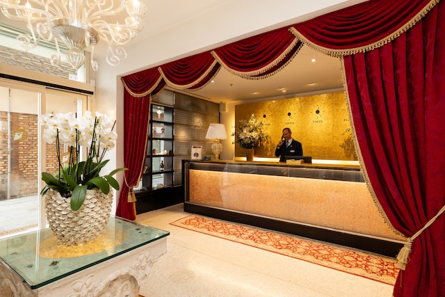 ホテル ア ラ コメディア