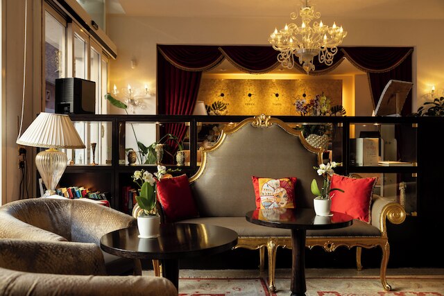 ホテル ア ラ コメディア