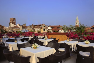 ホテル ア ラ コメディア