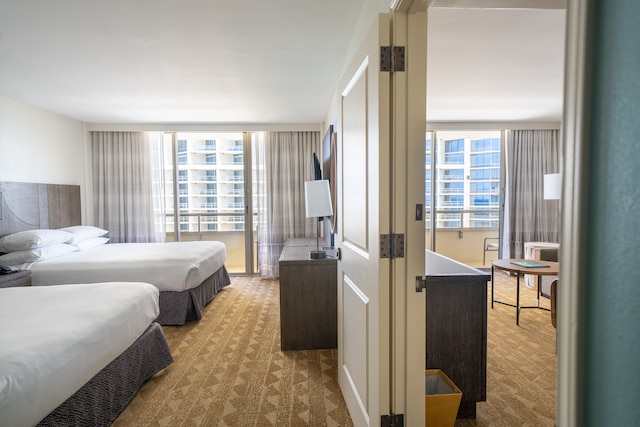 エンバシー・スイーツ・バイ・ヒルトン・ワイキキ・ビーチ・ウォーク