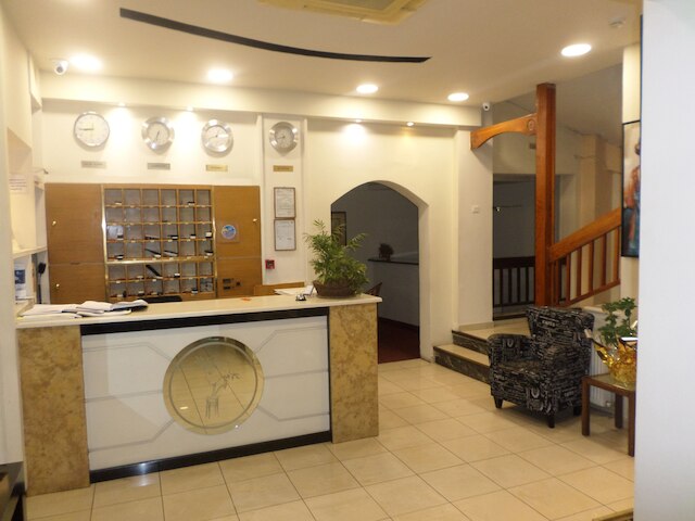 ナフシカ ホテル アテネ センター