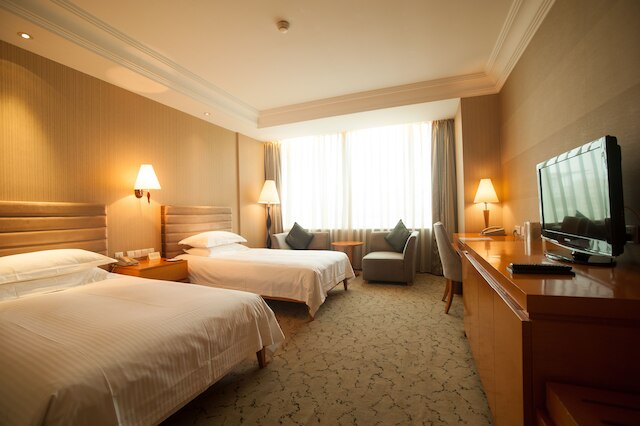 ジン ジャン ティエン チェン ホテル (上海天誠大酒店)