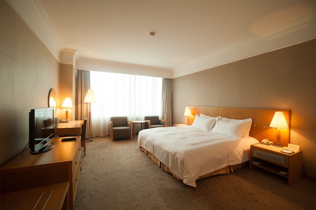 ジン ジャン ティエン チェン ホテル (上海天誠大酒店)