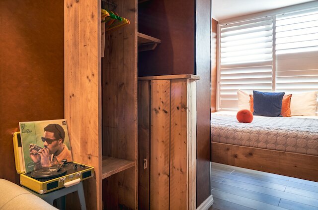 マックスブラウンホテルミュージアムスクエア, サークルコレクションの一部