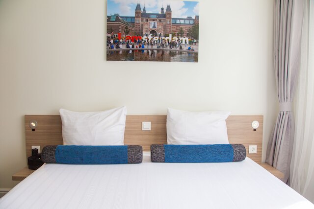 ホテル ライブラリー アムステルダム