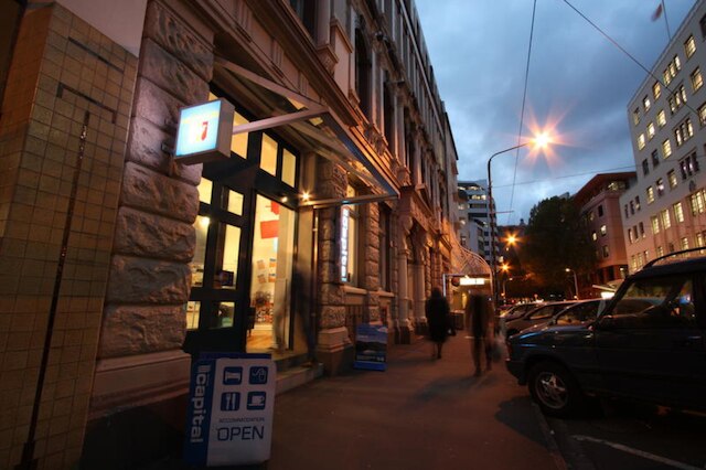 ノマッズ キャピタル バックパッカーズ ウェリントン