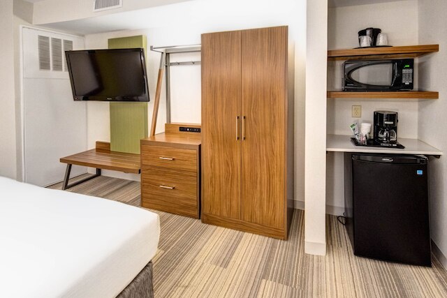 ホリデイ イン エクスプレス ウッドブリッジ by IHG