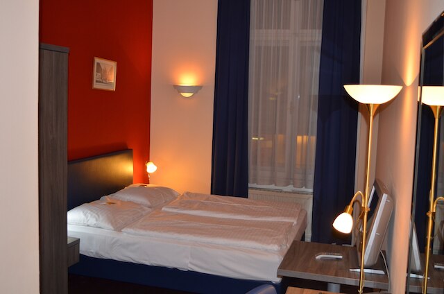 ホテル ペンション エクセレンス