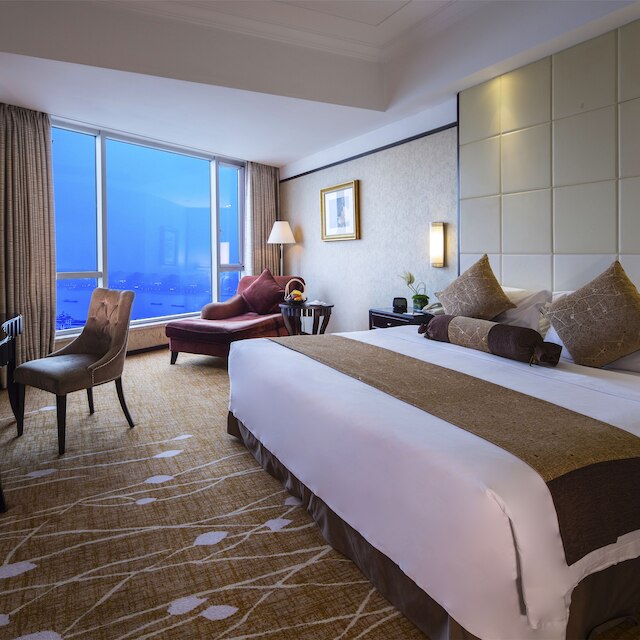 ハワードジョンソン パール プラザ武漢 (武漢江城明珠豪生大酒店)