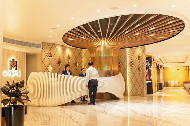 マジェスティック シティ リトリート ホテル