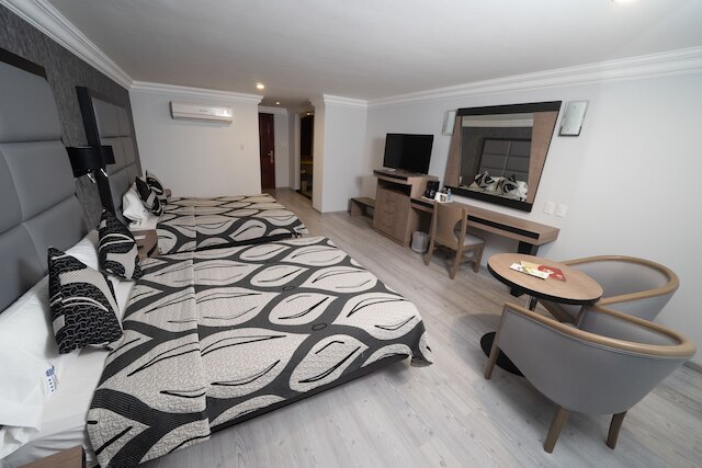 ホテル・モナコ