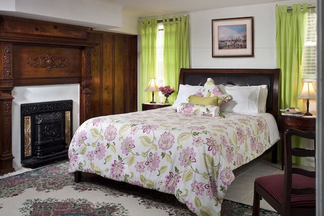 アメリカン ゲスト ハウス