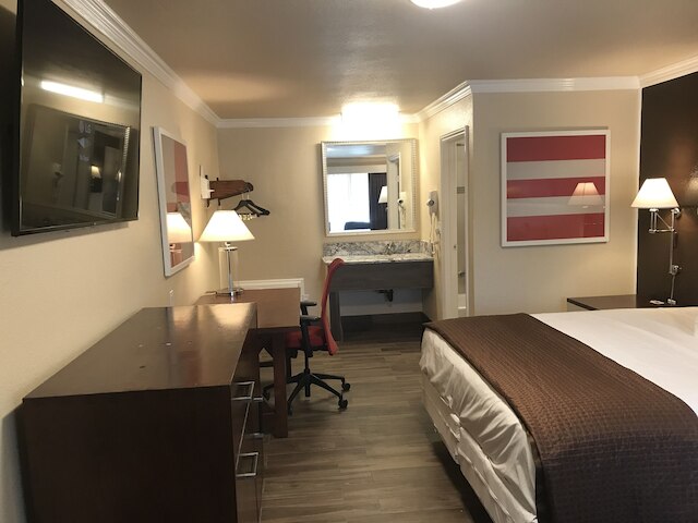 アビーズ アナハイマー イン