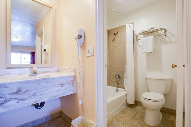 アビーズ アナハイマー イン