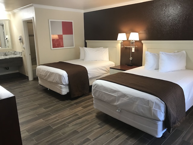 アビーズ アナハイマー イン