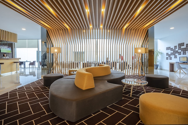 HF フェニックス アーバン