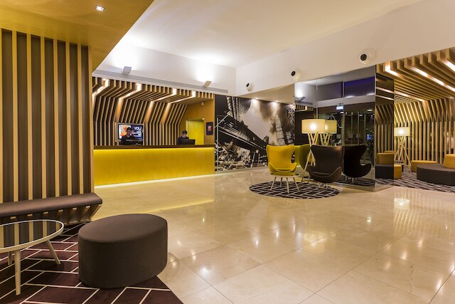 HF フェニックス アーバン