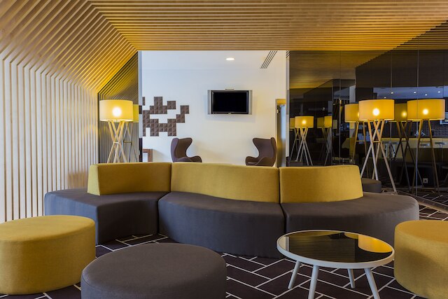 HF フェニックス アーバン