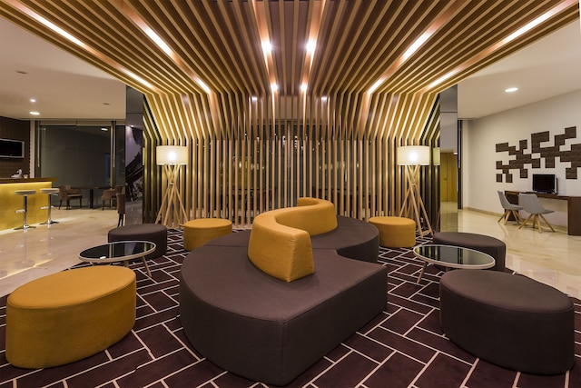 HF フェニックス アーバン