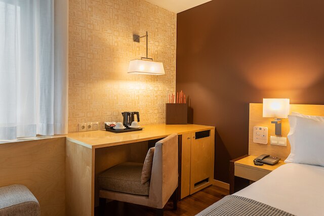 HF フェニックス アーバン