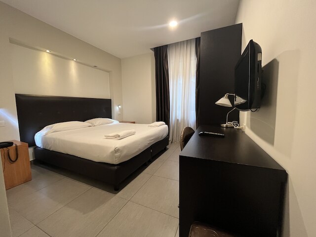 ナポリターモ ホテル メディナ