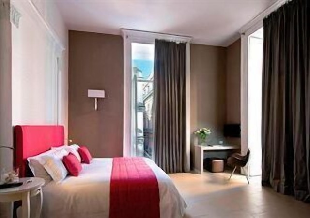 ナポリターモ ホテル メディナ