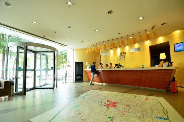 ジンジャン イン チョンドゥ ウェンシュファン (錦江之星 成都文殊坊店)