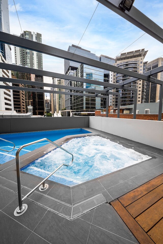 オークス ブリスベン オン フェリックス スイーツ