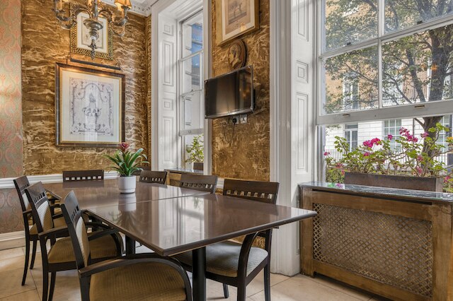 オプレンスブティックホテル