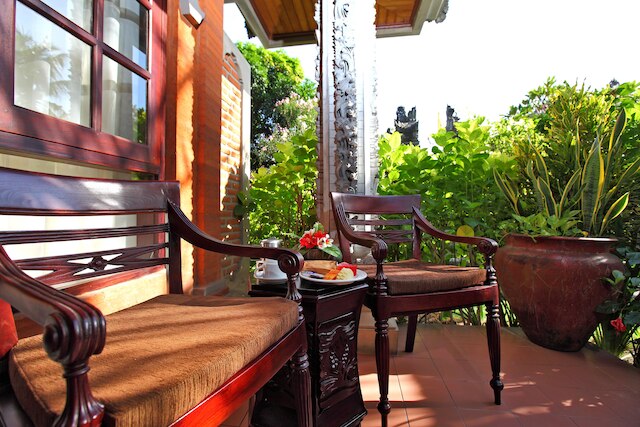 アディ・ダルマ・ホテル・レギアン