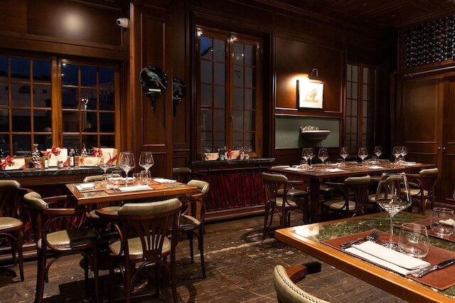 ホテル エルミタージュ