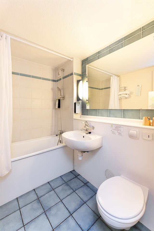 カンパニール ヴィルフランシュ シュル ソーヌ