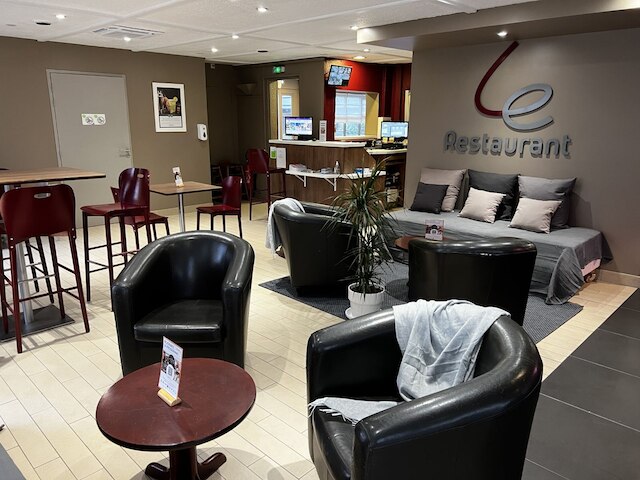 カンパニール ヴィルフランシュ シュル ソーヌ