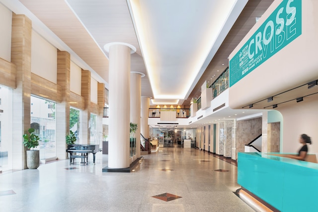 クロス バイブ バンコク スリナカリン