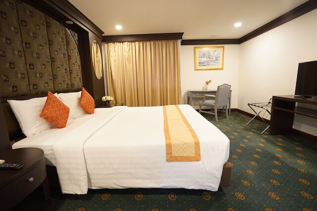 クロス バイブ バンコク スリナカリン