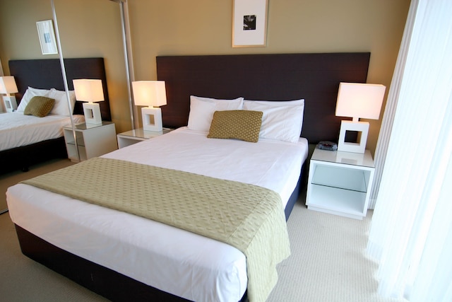 マントラ タワーズ オブ シェブロン