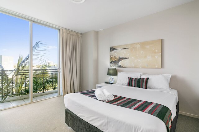 マントラ タワーズ オブ シェブロン