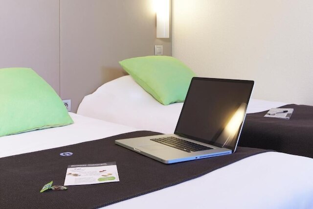 オリジナルズシティ, ホテルラヴェリエール – イヴリーヌ