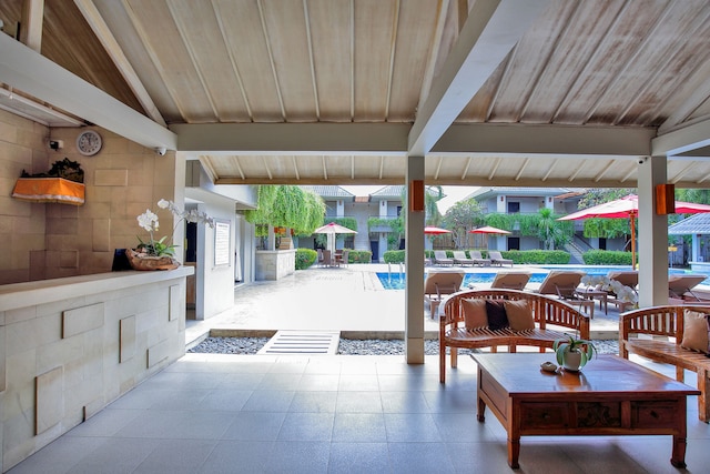 デウィ スリ ホテル