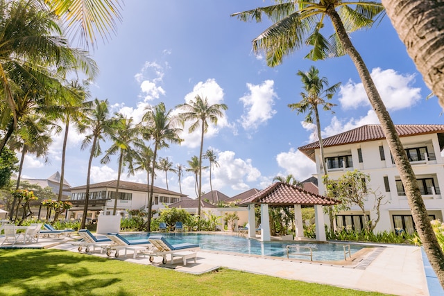 レゴン・ケラトン・ビーチホテル