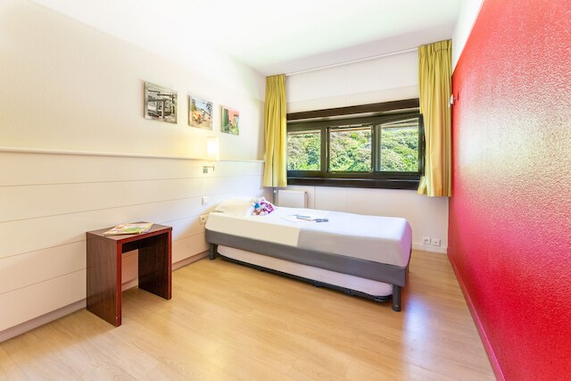 ベランブラ クラブス アングレッ - ラ シャンブル ダムール