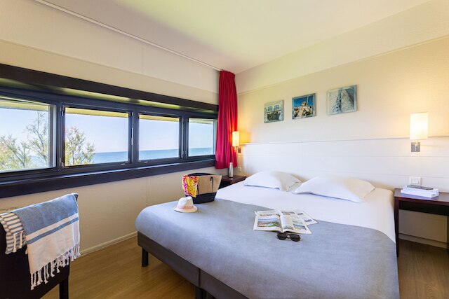 ベランブラ クラブス アングレッ - ラ シャンブル ダムール