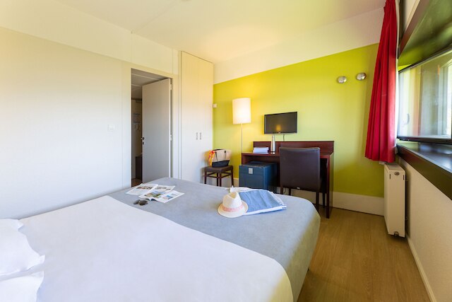 ベランブラ クラブス アングレッ - ラ シャンブル ダムール