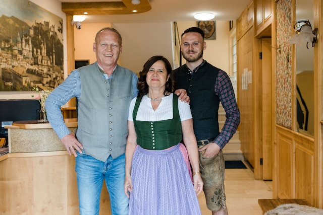 ホテル ドライ クロイツ