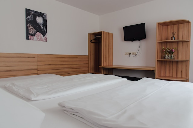 ホテル ドライ クロイツ