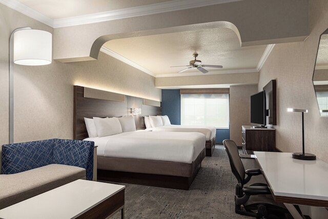 ホリデイ イン エクスプレス アンド スイーツ ベーカーズフィールド セントラル by IHG