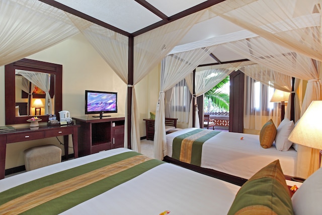 アディダルマホテルクタ