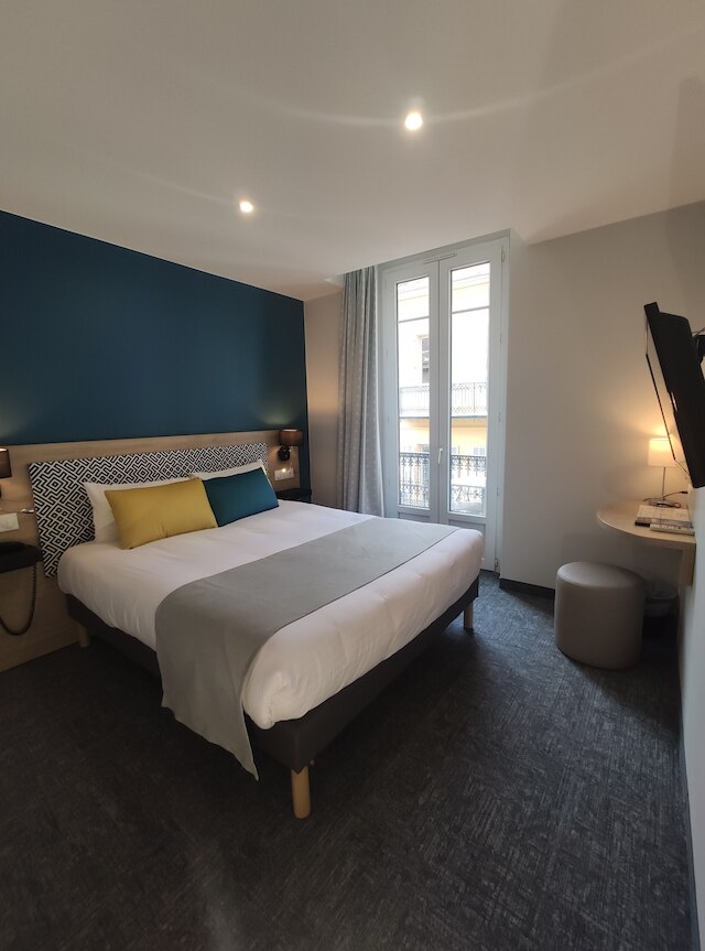 オテル ブリストル