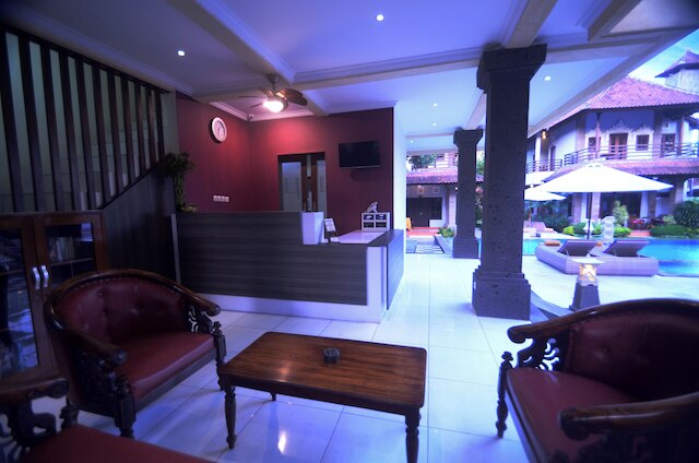 プリ サディン ホテル